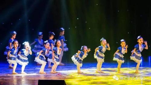 儿童舞蹈表演视频,捕捉童真舞动的瞬间