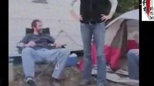 美女尿裤子的视频,美女不慎尿裤子，视频记录真实一幕