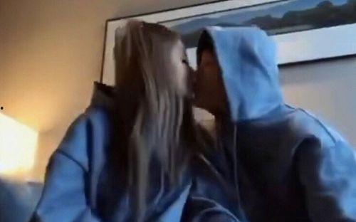 亲亲 视频,温情脉脉的亲情故事