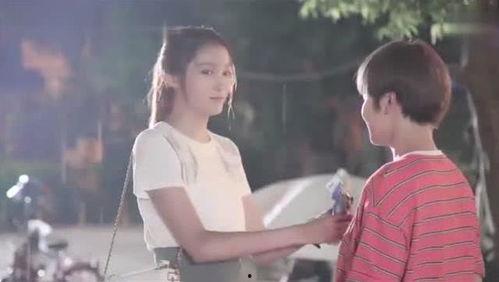 甜蜜暴击花絮视频,明星们的甜蜜瞬间与幕后趣事