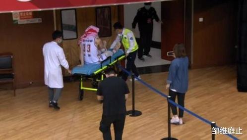 篮球崴脚视频,揭秘崴脚原因及预防措施