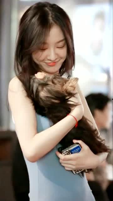 好看的美女视频,视频中的惊艳瞬间回顾