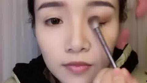 学化妆的视频,轻松掌握美妆技巧