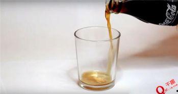 可乐泡牙齿试验视频,揭示碳酸饮料对牙齿的惊人破坏