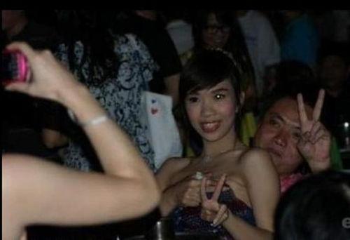 泰国人妖摸胸视频,揭秘人妖文化背后的真相