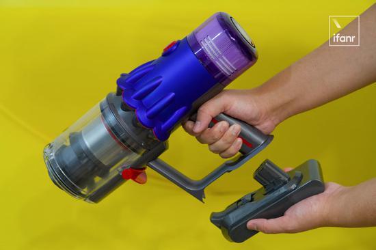 戴森吸尘器使用视频,高效清洁，一机在手，家务无忧