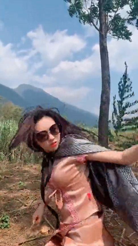 马操人视频,揭秘现代都市生活新潮流